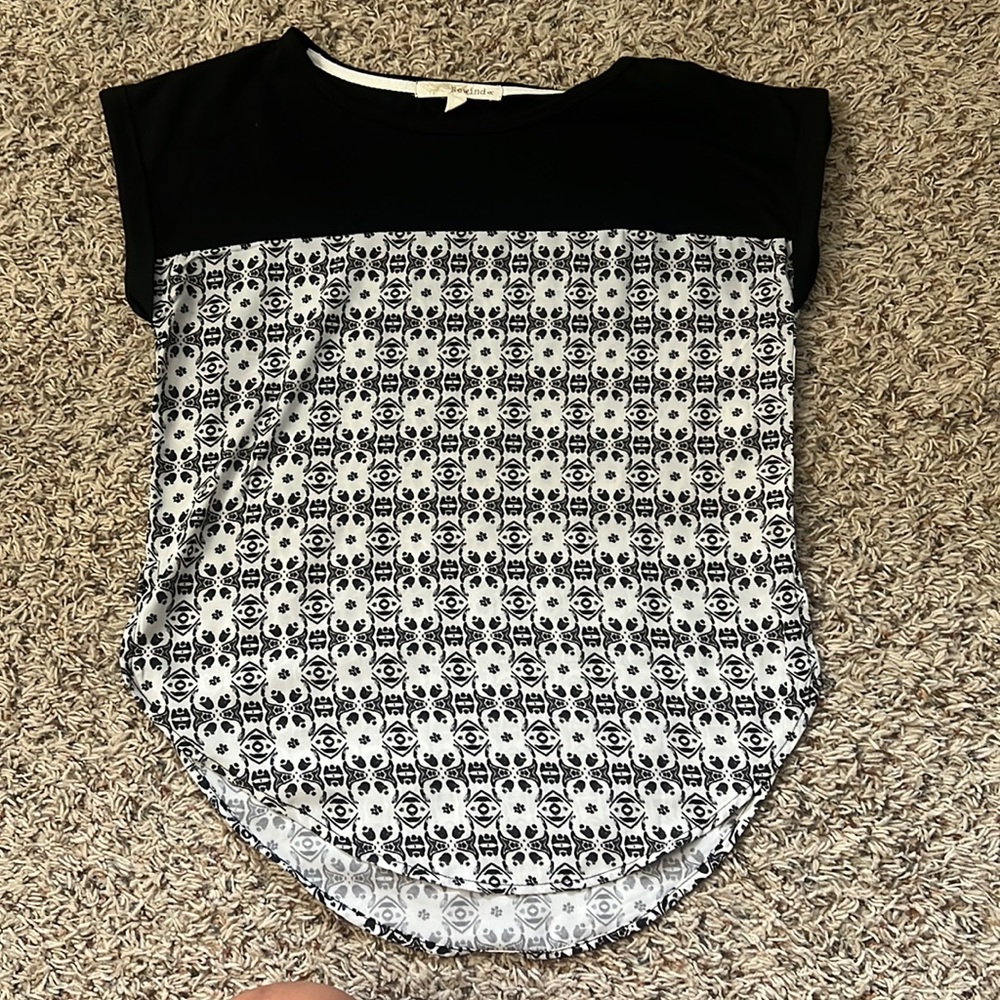 Black and white dress shirt. Size xs